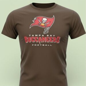 NFL Team Apparel Tampa Bay Buccaneers T-Shirt Unisex L Brown Graphic Print